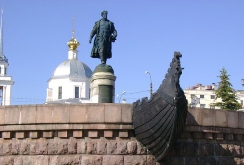 Монумент Афанасию Никитину в Твери